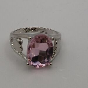 NWOT Pink Oval Crystal Heart Solitaire Ring - Silver Tone - Size 8